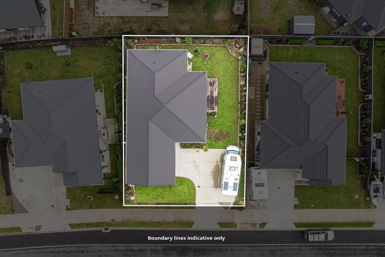 Photo of property in 36 Kitemaunga Avenue, One Tree Point, 0118