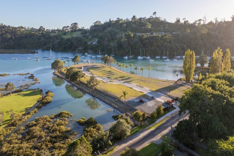 Photo of property in 2 Duck Creek Road, Stillwater, Silverdale, 0993