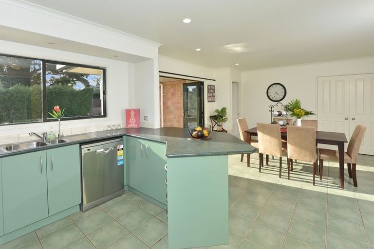 Photo of property in 23 Chatsfield Place, Te Kamo, Whangarei, 0112