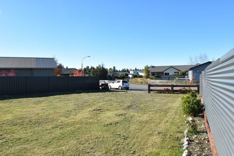 Photo of property in 33 Irishman Drive, Twizel, 7901
