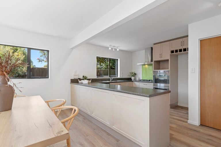 Photo of property in 10 Woodstock Place, Russley, Christchurch, 8042