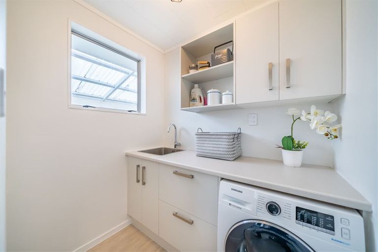 Photo of property in 12 Kentucky Street, Totara Park, Upper Hutt, 5018