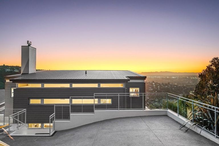 Photo of property in 6 Yelverton Place, Huntsbury, Christchurch, 8022