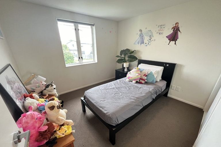 Photo of property in 10 Bellbird Street, Papakura, 2110