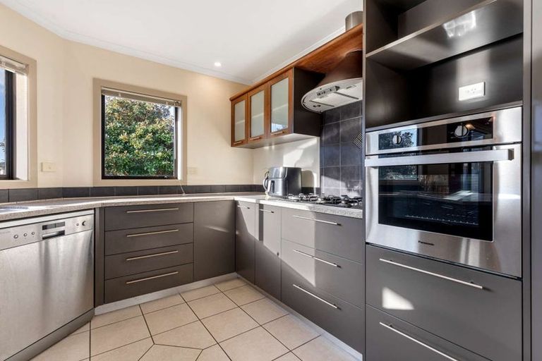 Photo of property in 20 Golden Courie Close, Papamoa Beach, Papamoa, 3118