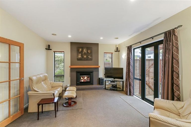 Photo of property in 9 Neston Grove, Churton Park, Wellington, 6037