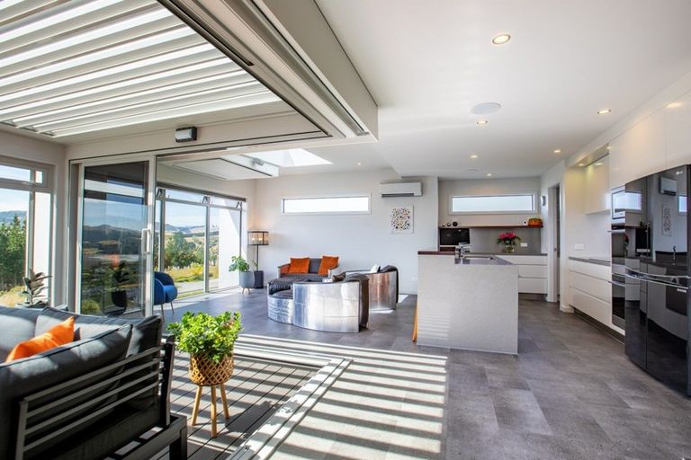 Photo of property in 141 Endeavour Drive, Whitby, Porirua, 5024