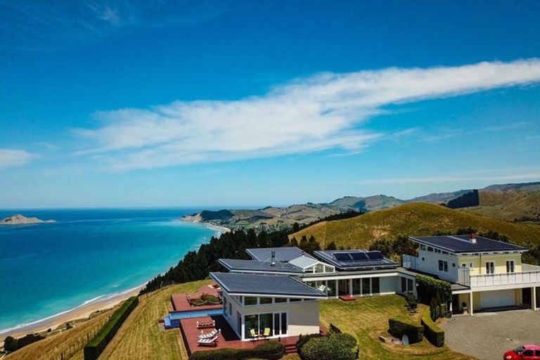 Photo of property in 65 Timoti Road, Waimarama, Havelock North, 4294