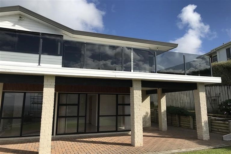 Photo of property in 18 Savoy Road, Orewa, 0931