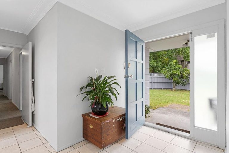 Photo of property in 7 Barberry Lane, Te Atatu Peninsula, Auckland, 0610