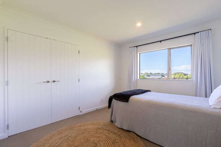 Photo of property in 66 The Drive, Paraparaumu Beach, Paraparaumu, 5032