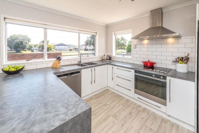 Photo of property in 91 Fitzherbert Avenue, Tawhero, Whanganui, 4501