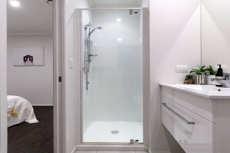 Photo of property in 48 Falcon Drive, Welcome Bay, Tauranga, 3112