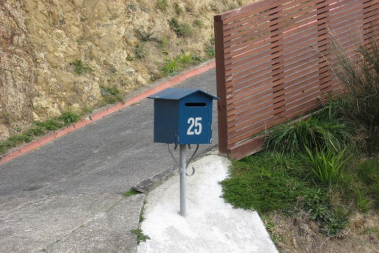 Photo of property in 25 Fraser Street, Wainuiomata, Lower Hutt, 5014