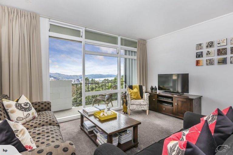 Photo of property in Manston Apartments, 4b/145 Ohiro Road, Brooklyn, Wellington, 6021