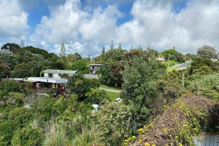 Photo of property in 37 Totara Road, Leigh, 0985