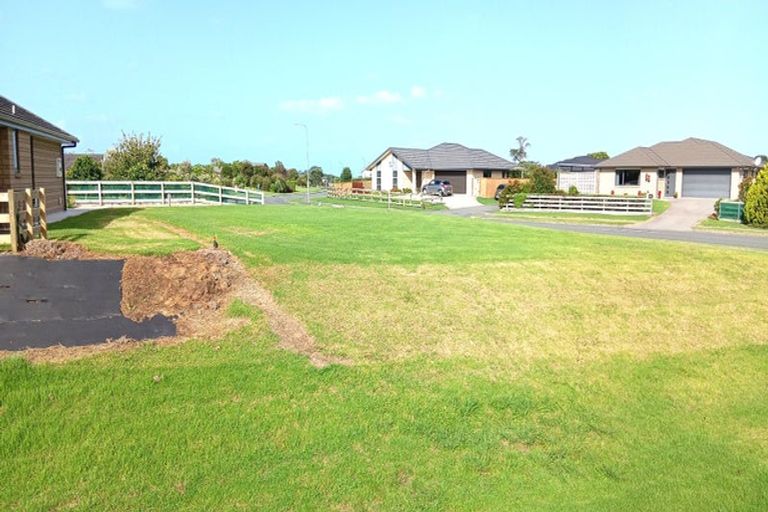 Photo of property in 16 Breton Drive, Waipu, 0510