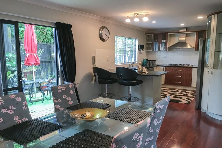 Photo of property in 106 Meadowland Drive, Somerville, Auckland, 2014
