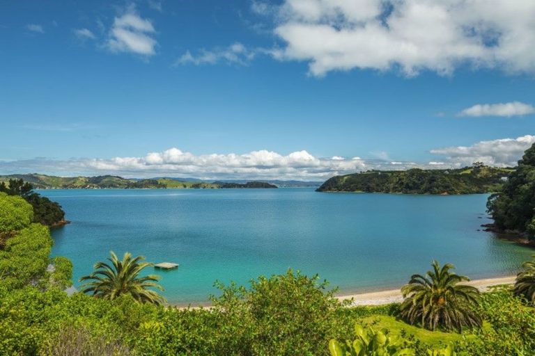 Photo of property in 118 Cowes Bay Road, Waiheke Island, 1971