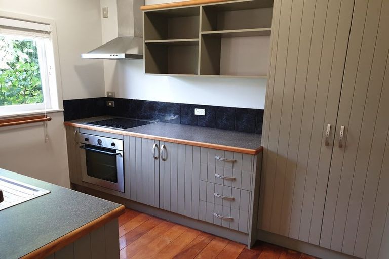 Photo of property in 96 Havelock Road, Havelock North, 4130