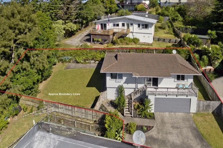 Photo of property in 85a Spinella Drive, Bayview, Auckland, 0629