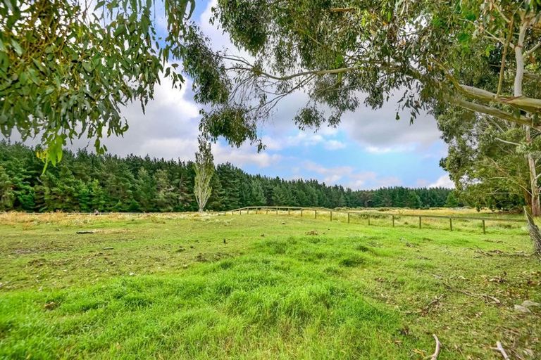 Photo of property in 335 Kainga Road, Kainga, Christchurch, 8083