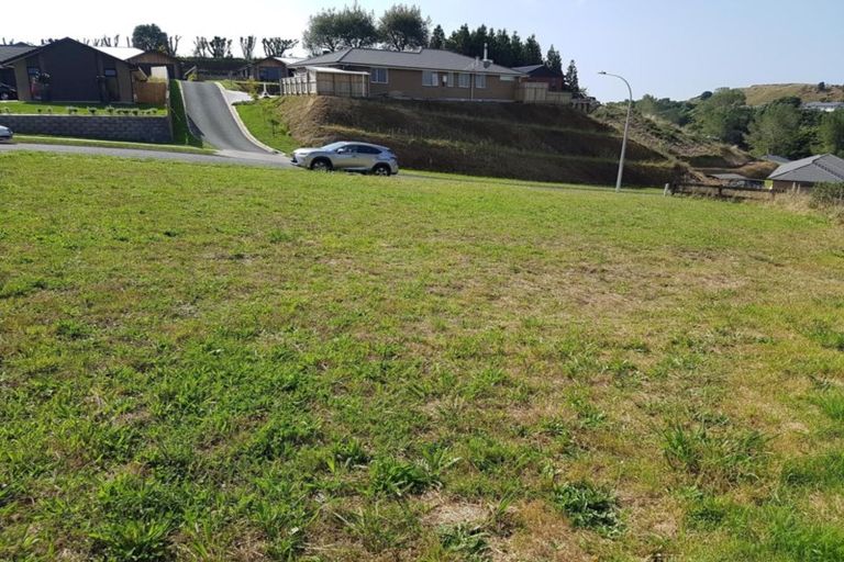 Photo of property in 15 Garrett Drive, Whalers Gate, New Plymouth, 4310