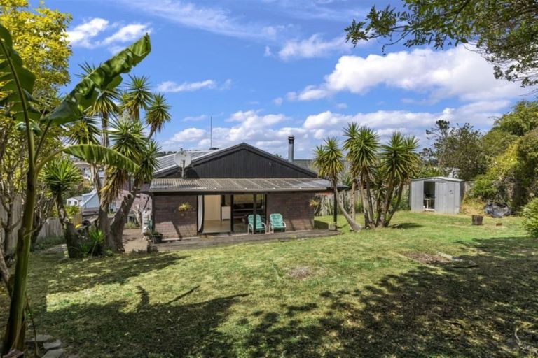 Photo of property in 21 Springtime Crescent, Stanmore Bay, Whangaparaoa, 0932