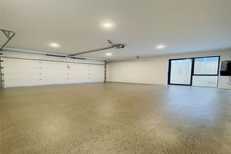 Photo of property in 28 Lime Hill Rise, Flat Bush, Auckland, 2019