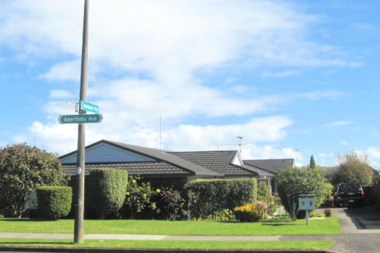 Photo of property in 1/43 Aberfeldy Avenue, Highland Park, Auckland, 2010