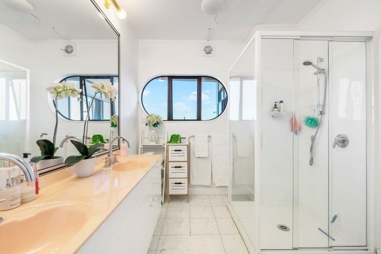 Photo of property in Shangri La Apartments, 7/97 Jervois Road, Herne Bay, Auckland, 1011