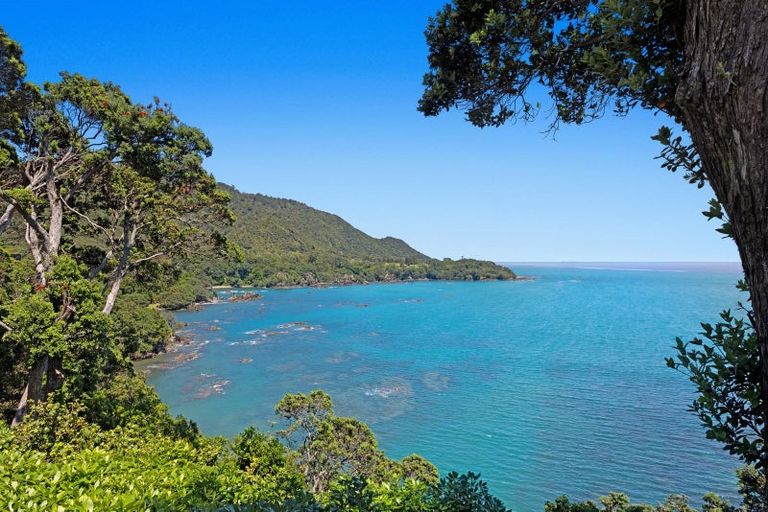 Photo of property in 8377 State Highway 35, Whanarua Bay, Te Kaha, 3199