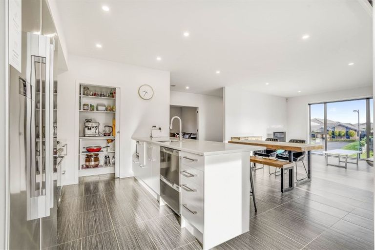 Photo of property in 13 Vantage Place, Flagstaff, Hamilton, 3210