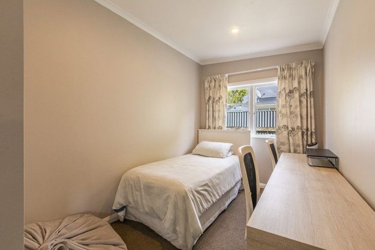 Photo of property in 24 Auckland Road, Greenmeadows, Napier, 4112