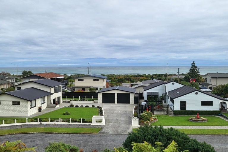 Photo of property in 23 Nolan Crescent, Karoro, Greymouth, 7805