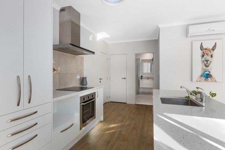 Photo of property in 28a Elizabeth Street, Orewa, 0931