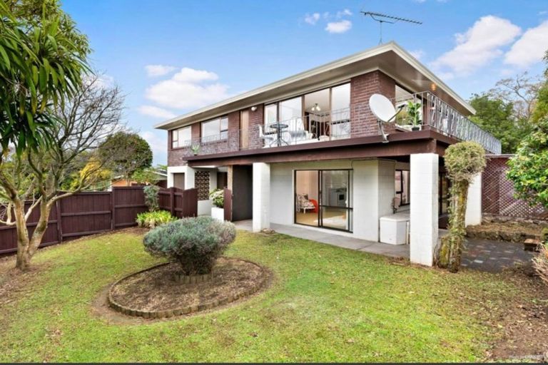 Photo of property in 59 Luton Avenue, Sunnyhills, Auckland, 2010