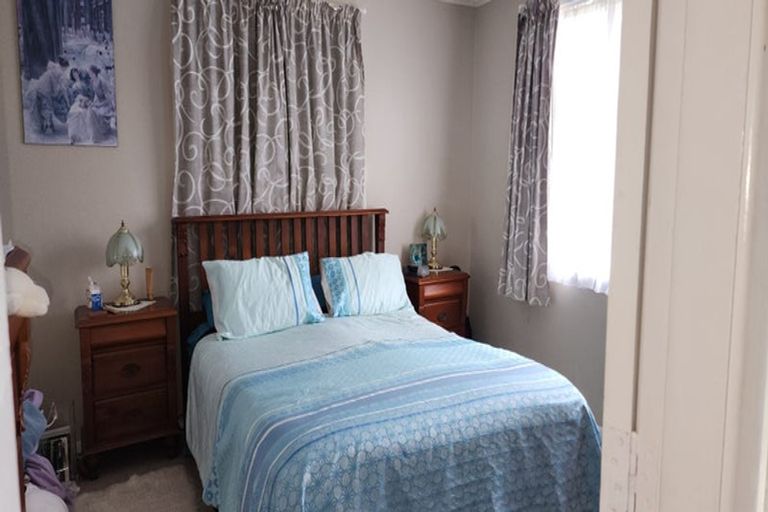 Photo of property in 2 Bledisloe Crescent, Wainuiomata, Lower Hutt, 5014