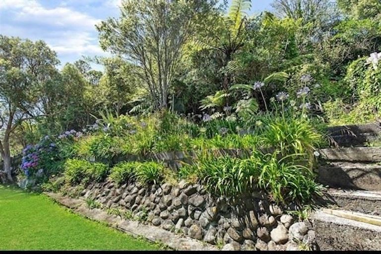 Photo of property in 102 Kenmore Street, Newlands, Wellington, 6037