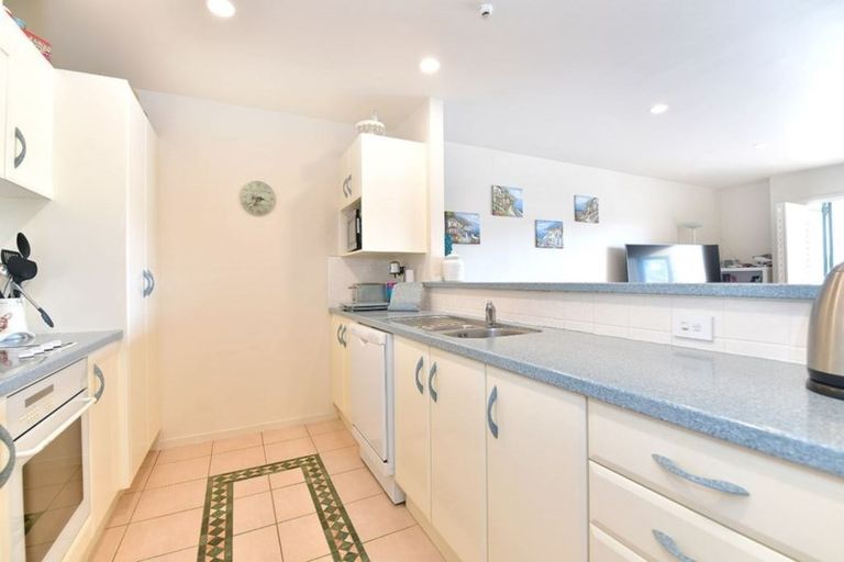 Photo of property in 14 Harbour Village Drive, Gulf Harbour, Whangaparaoa, 0930