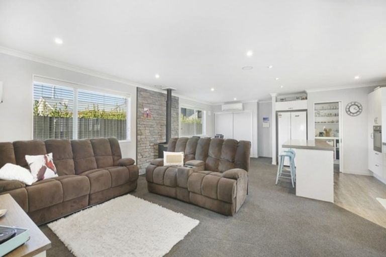 Photo of property in 27 Spring Place, Leeston, 7632