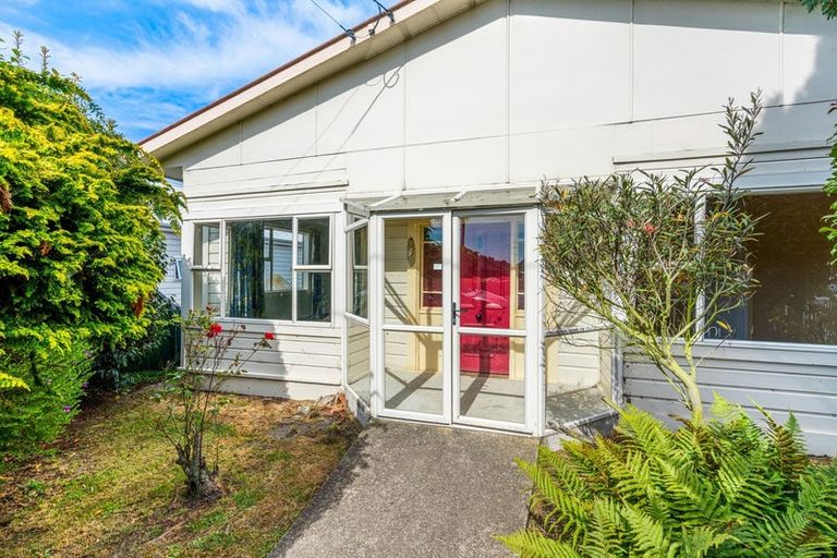 Photo of property in 65 Law Street, Caversham, Dunedin, 9012