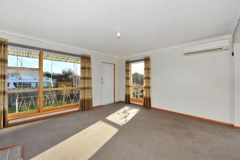 Photo of property in 28 Belfield Street, Dallington, Christchurch, 8061