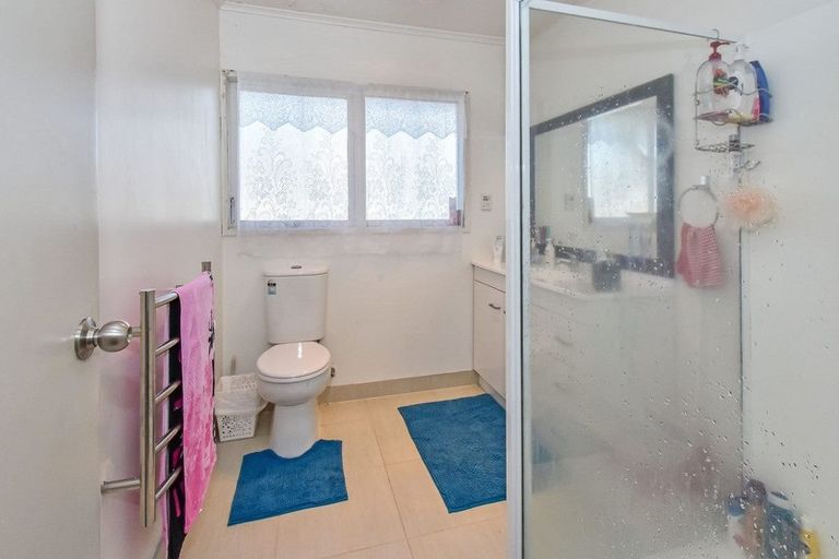 Photo of property in 86 Muir Avenue, Mangere Bridge, Auckland, 2022