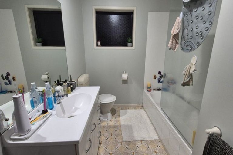 Photo of property in 202 Greenhithe Road, Greenhithe, Auckland, 0632