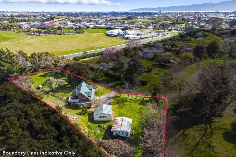 Photo of property in 345 Mazengarb Road, Paraparaumu, 5032