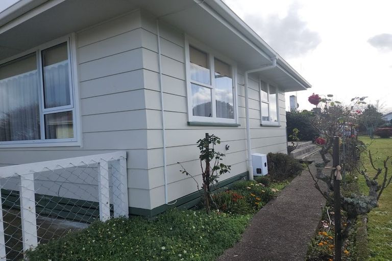 Photo of property in 10 Ruru Place, Tokoroa, 3420