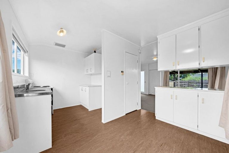 Photo of property in 1/29 Kindergarten Drive, Conifer Grove, Takanini, 2112