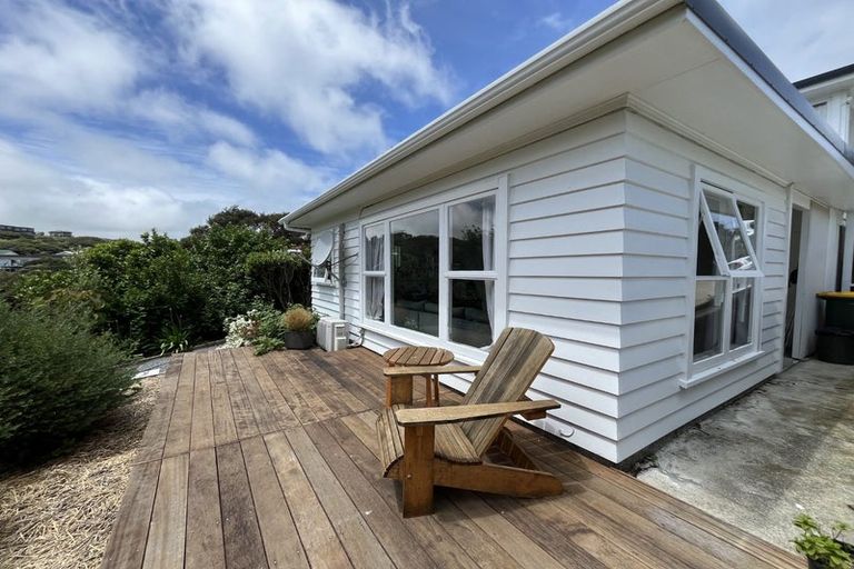 Photo of property in 2 Taupo Crescent, Plimmerton, Porirua, 5026