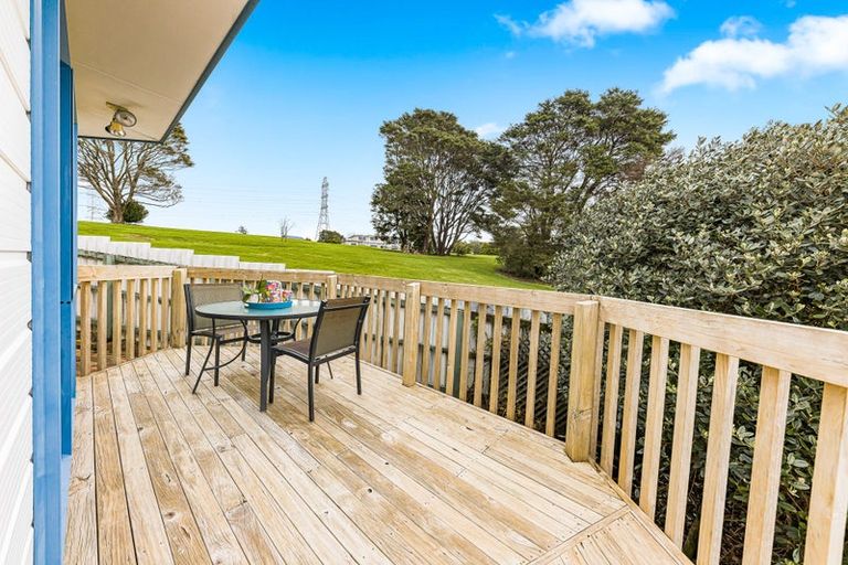 Photo of property in 1b Triangle Road, Massey, Auckland, 0614